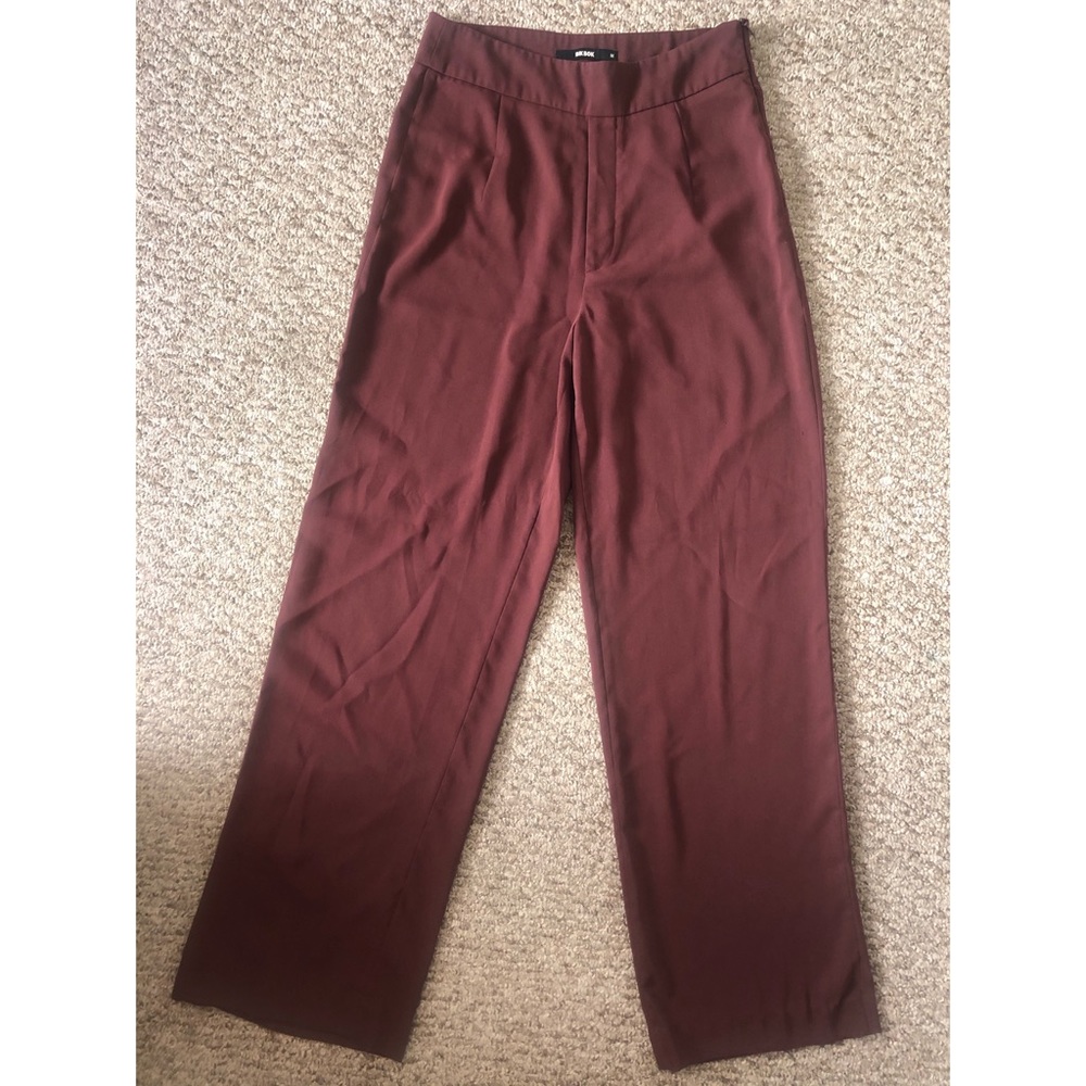 High rise, classic pants in burgundy